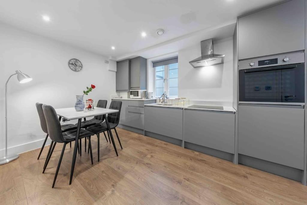 Holiday Home Sleep 8 Central London 9Elms Екстериор снимка