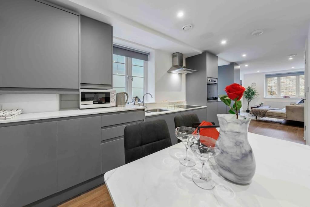 Holiday Home Sleep 8 Central London 9Elms Екстериор снимка